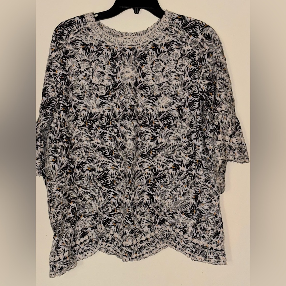 Solitaire Anthropologie Black and White Floral Embroidered Blouse Boho Top